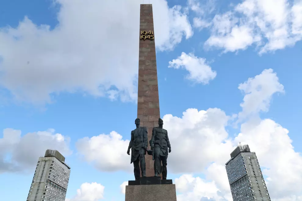 В честь 81-й годовщины окончания Ленинградской битвы состоялась торжественная церемония возложения цветов