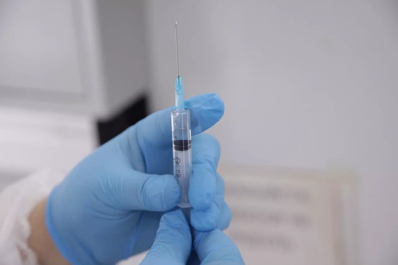 Вакцинация от гриппа для детей и беременных стартует в поликлиниках