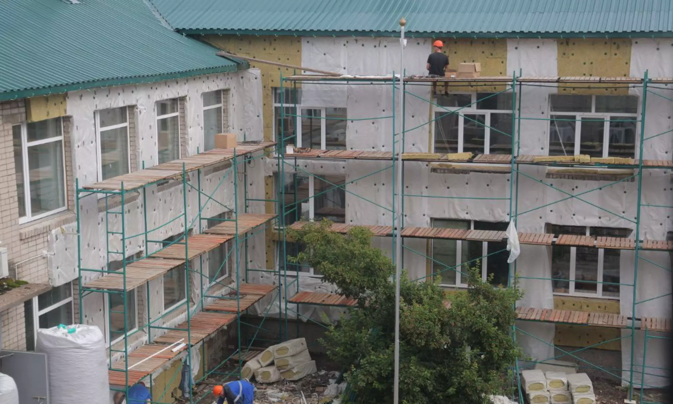 Александр Беглов дал поручение ускорить капитальный ремонт исторического здания