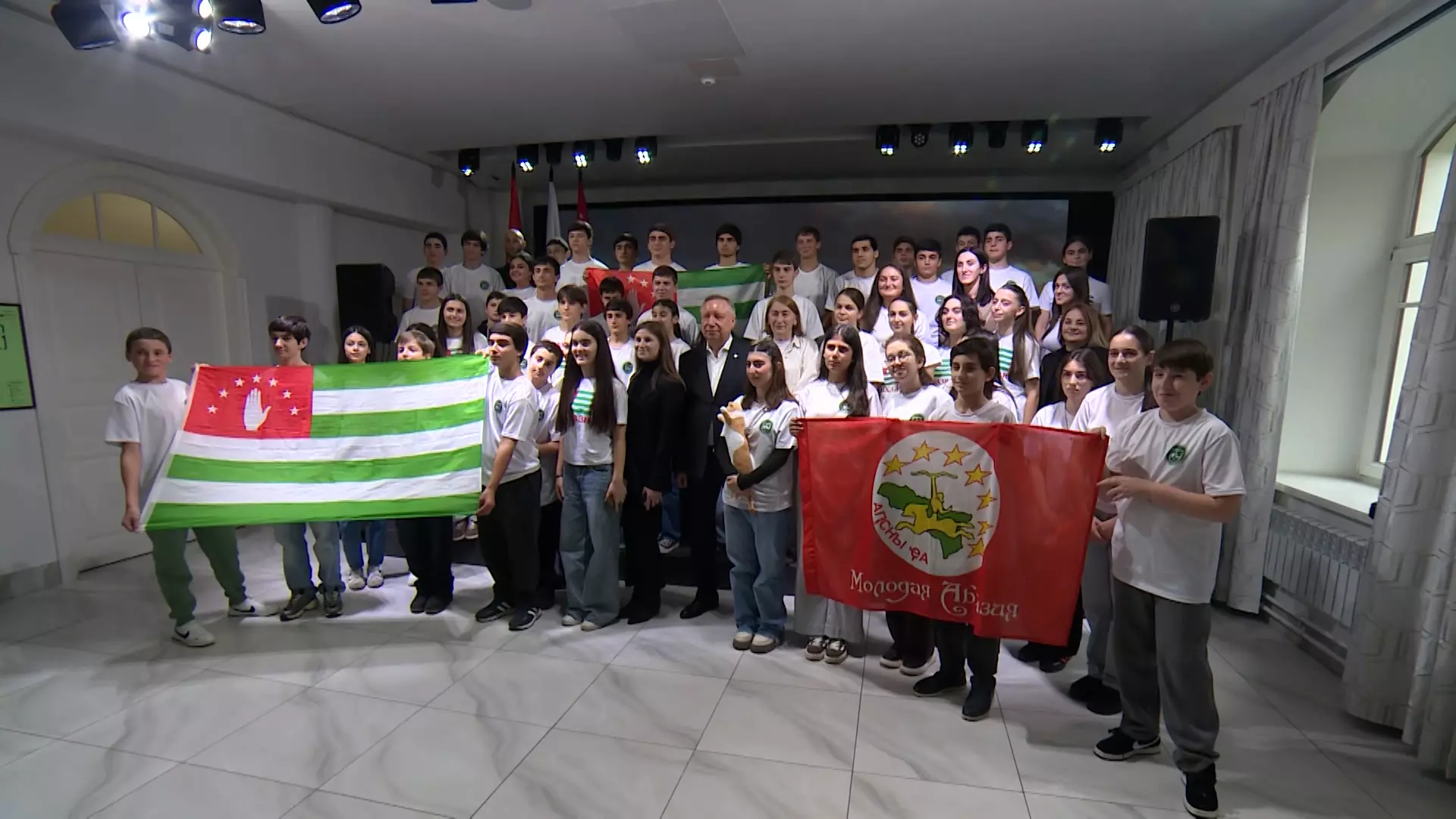 Лучшие выпускники Абхазия будут приглашены на праздник «Алые паруса»