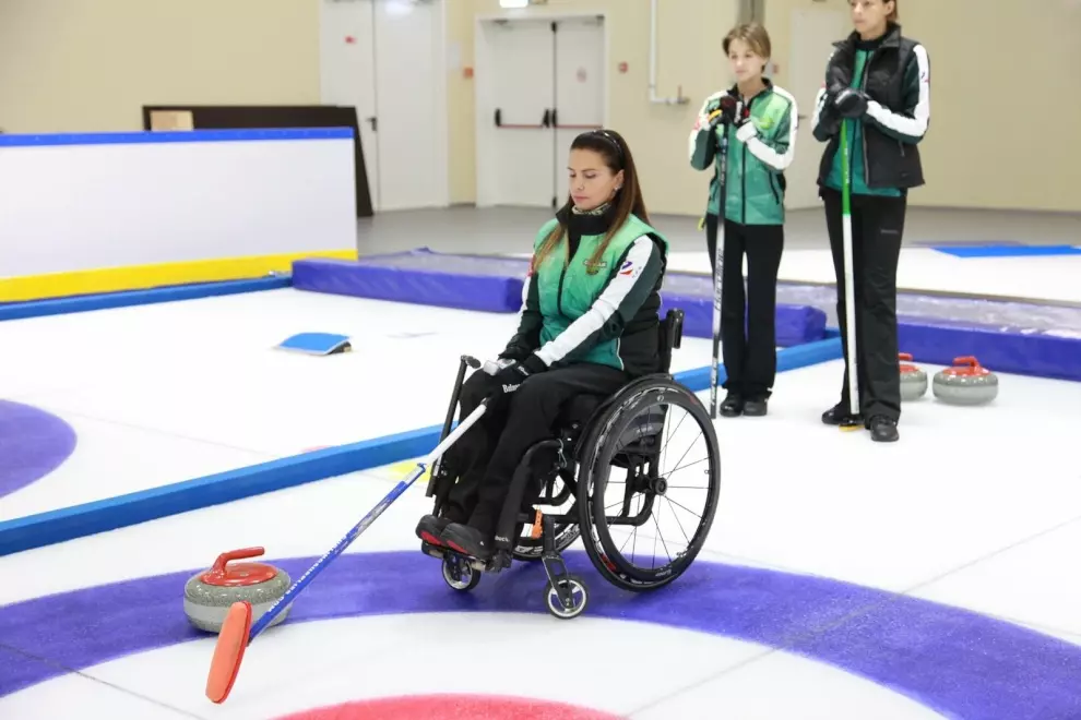 В городе стартовали Международные соревнования по кёрлингу на колясках