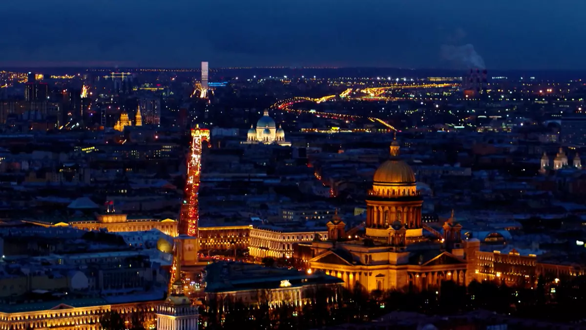 Программа по модернизации уличного освещения продолжает освещать город