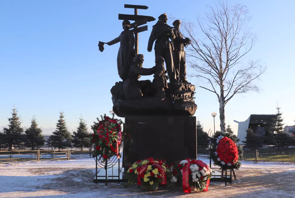 От памятника «Блокадной регулировщице» стартовал Марш памяти