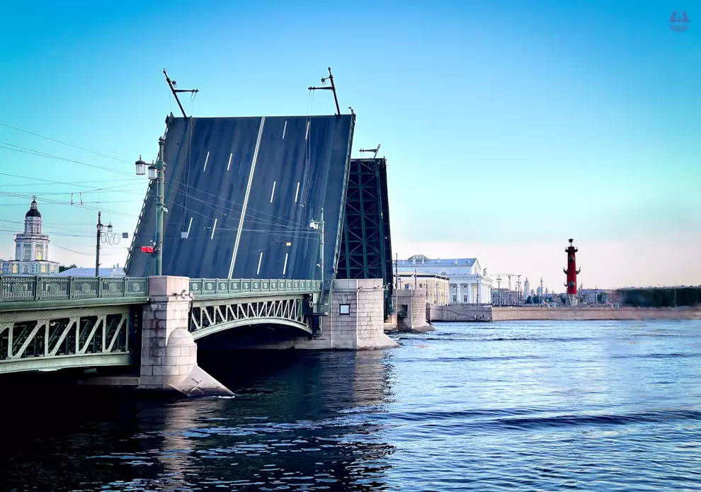 В ночь с 29 на 30 ноября завершается навигация на Неве