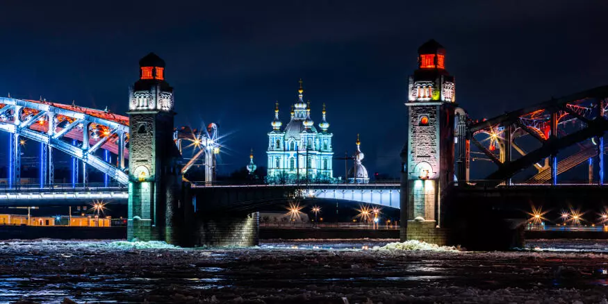 В тройку лидеров научно-технологического развития России вошел Санкт-Петербург