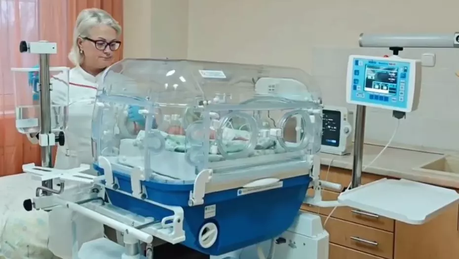 Перинатальный центр 1 обзавелся 15 новыми инкубаторами для интенсивной терапии новорожденных