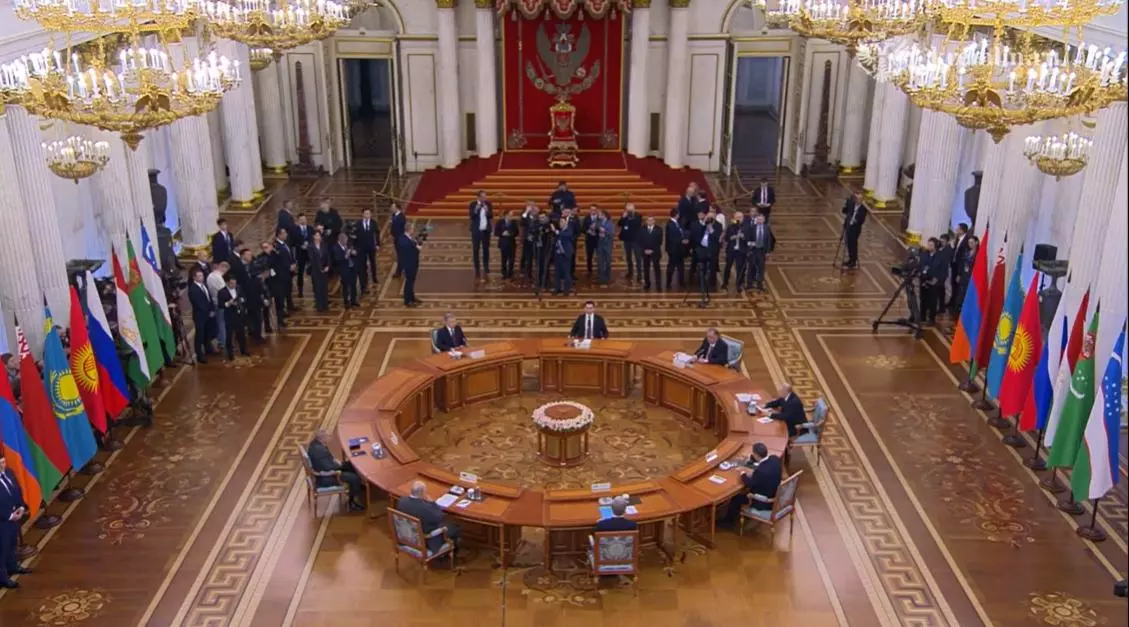 В Санкт-Петербурге прошла неформальная встреча лидеров государств СНГ