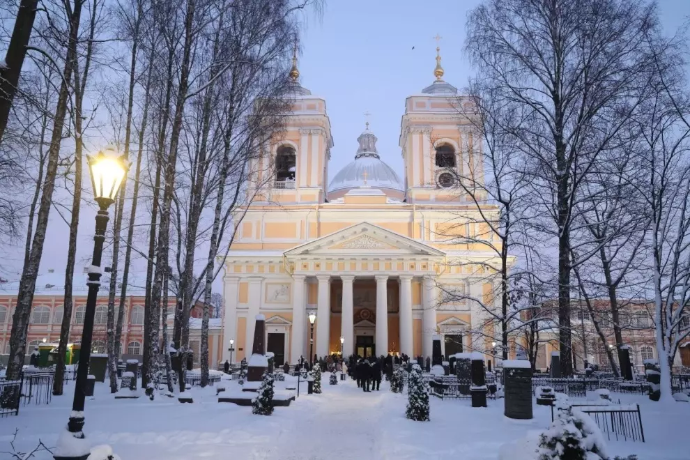 Праздничное богослужение прошло в Александро-Невской лавре