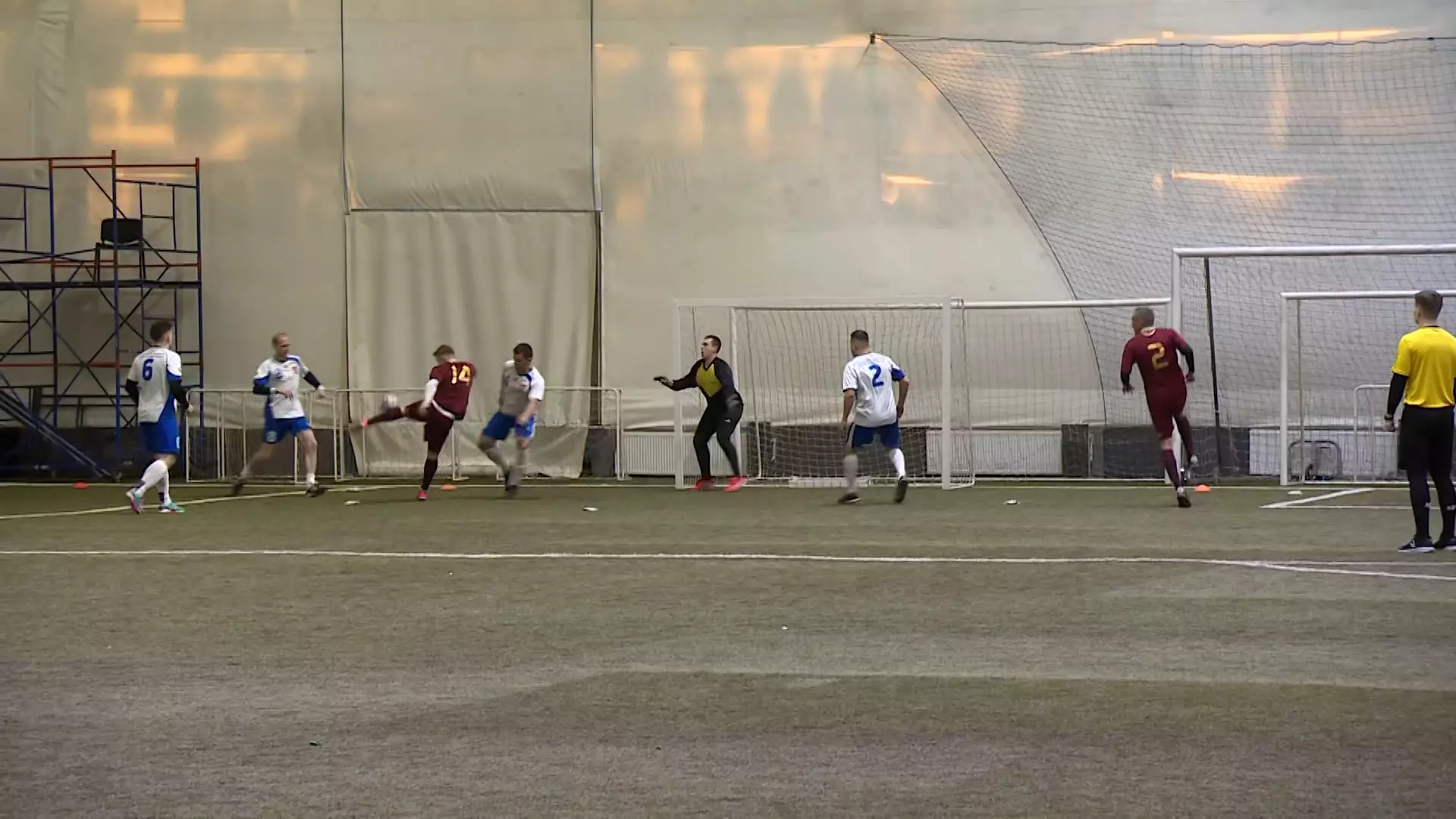 В городе стартовал международный турнир по мини-футболу памяти погибших пожарных