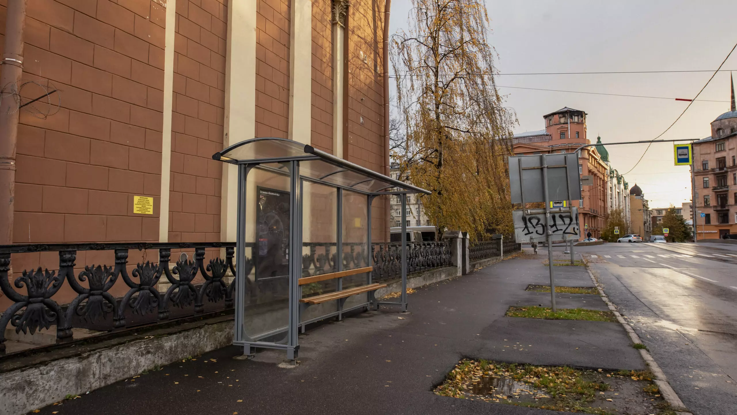 В районах новостроек будут установлены крытые павильоны на остановках