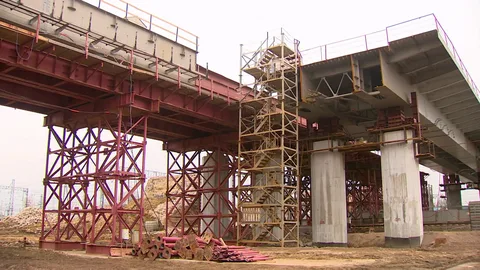 Цимбалинский путепровод готов на 55%