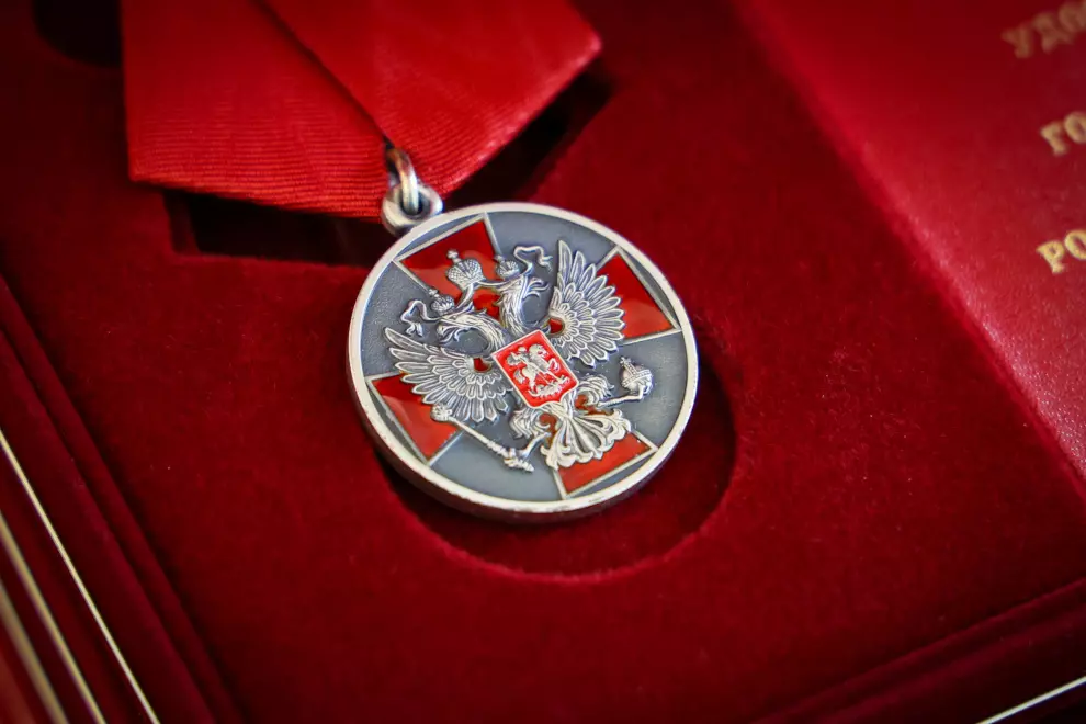 Александр Беглов вручил в Смольном государственные награды