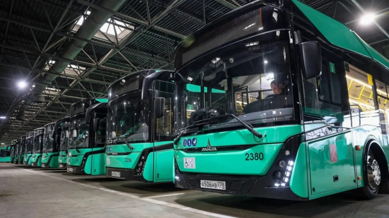 На маршруты вышли первые электробусы класса МАЗ-303Е23