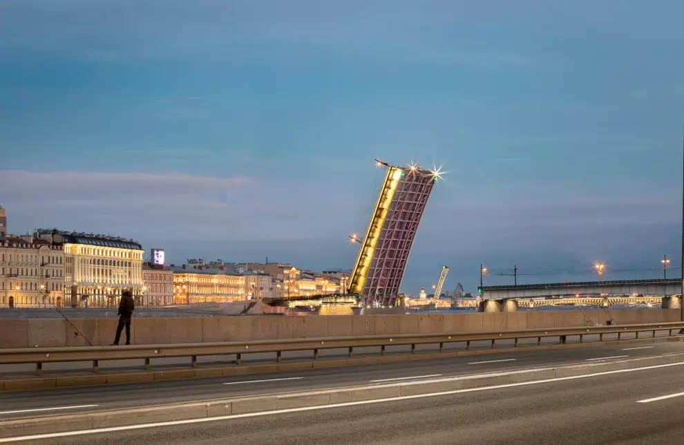 В городе продолжатся масштабные работы по обновлению знаковых городских набережных и мостов