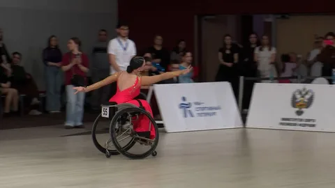 Начались соревнования на Кубок России по танцам на колясках