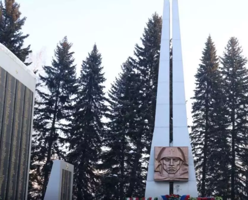 В Алтае открыли памятник «Благодарный Город-Герой Ленинград – жителям Горного Алтая»