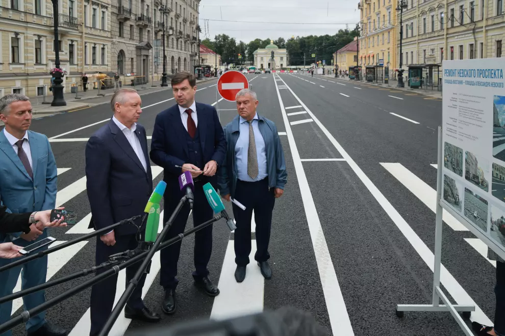 Открыто движение по Невскому проспекту после ремонта