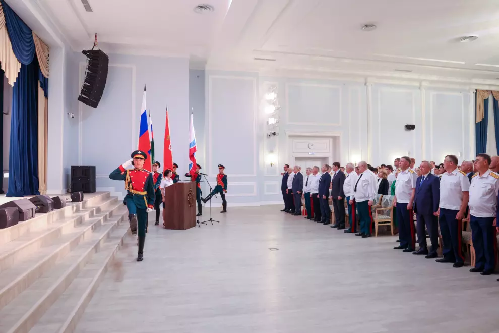 Сотрудники органов следствия получили поздравления от губернатора
