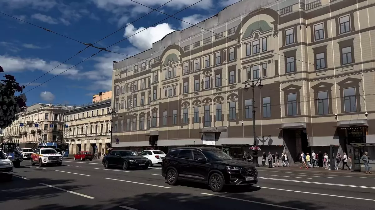 Трехлетняя программа ремонта на Невском проспекте завершается