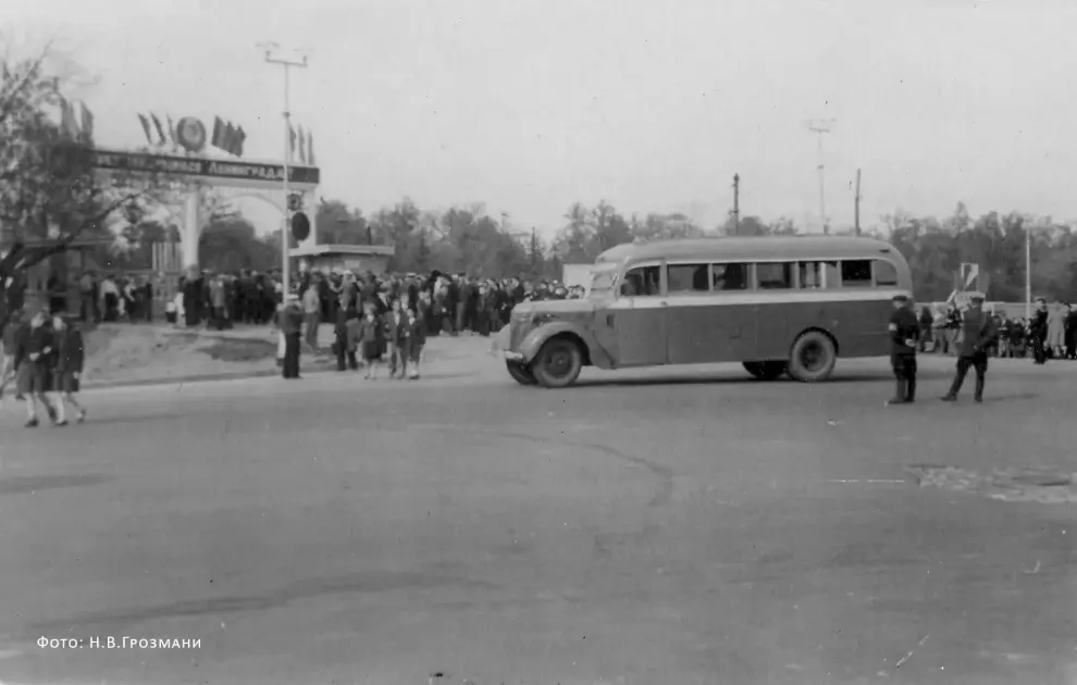 81 год возрождения автобусного движения Ленинграда – Петербурга
