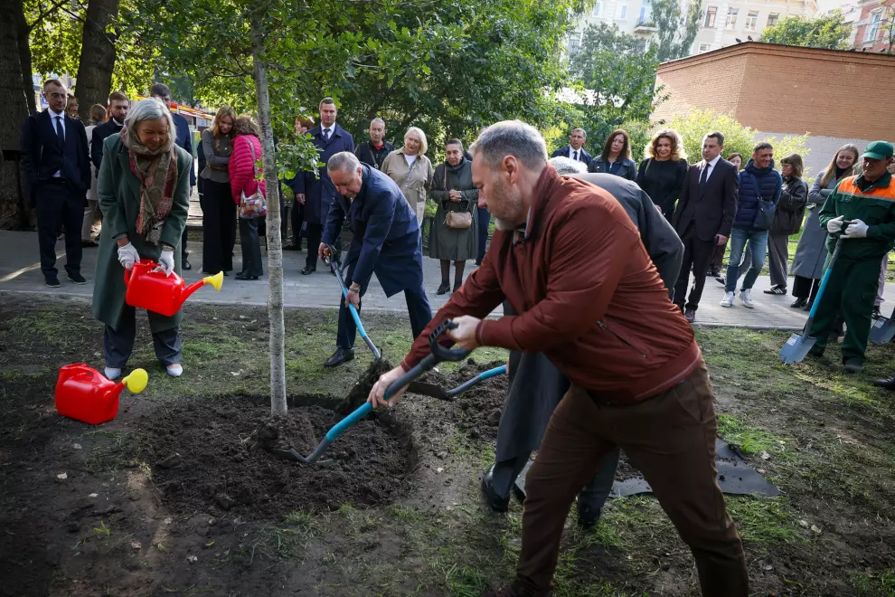 Прошла акция «Аллеи Российского театрального общества»