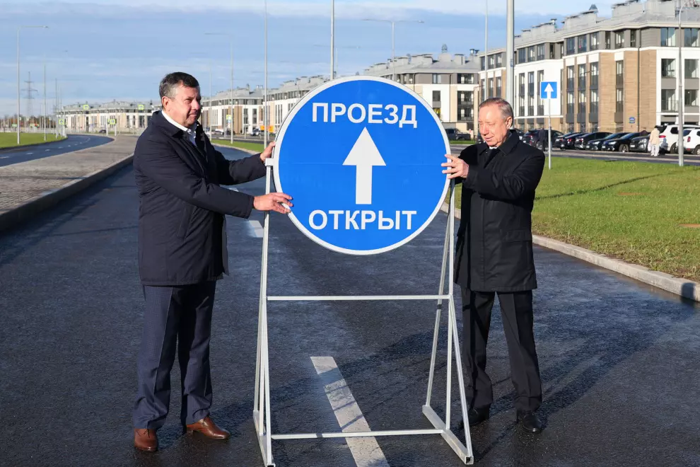 Александр Беглов открыл движение по новому участку проспекта Ветеранов